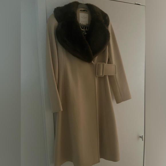 GORGEOUS Kate Spade coat in light tan with fur neck 🤎🤍 - Picture 6 of 6